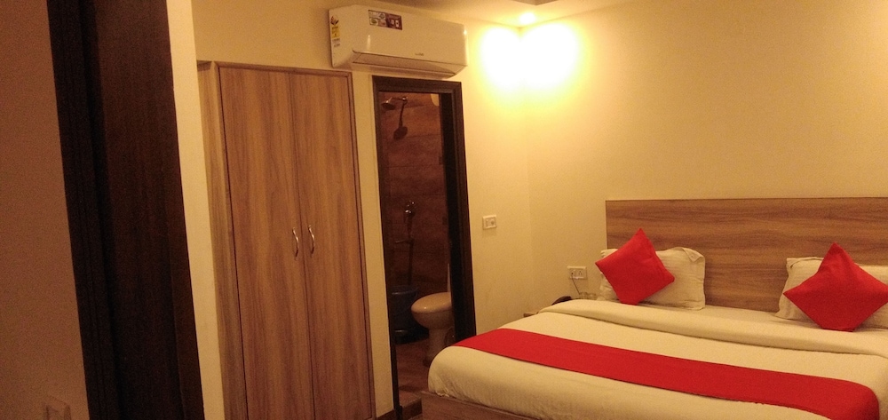 

Roma - New Delhi - Hotel Aerocity Golden