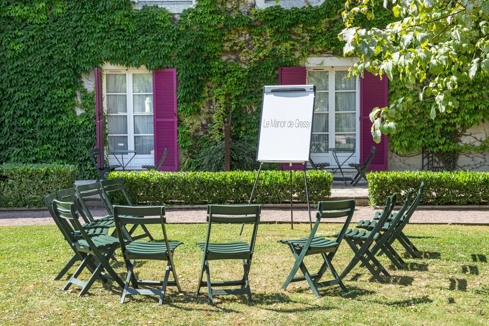 

Milano - Gressy - Le Manoir de Gressy