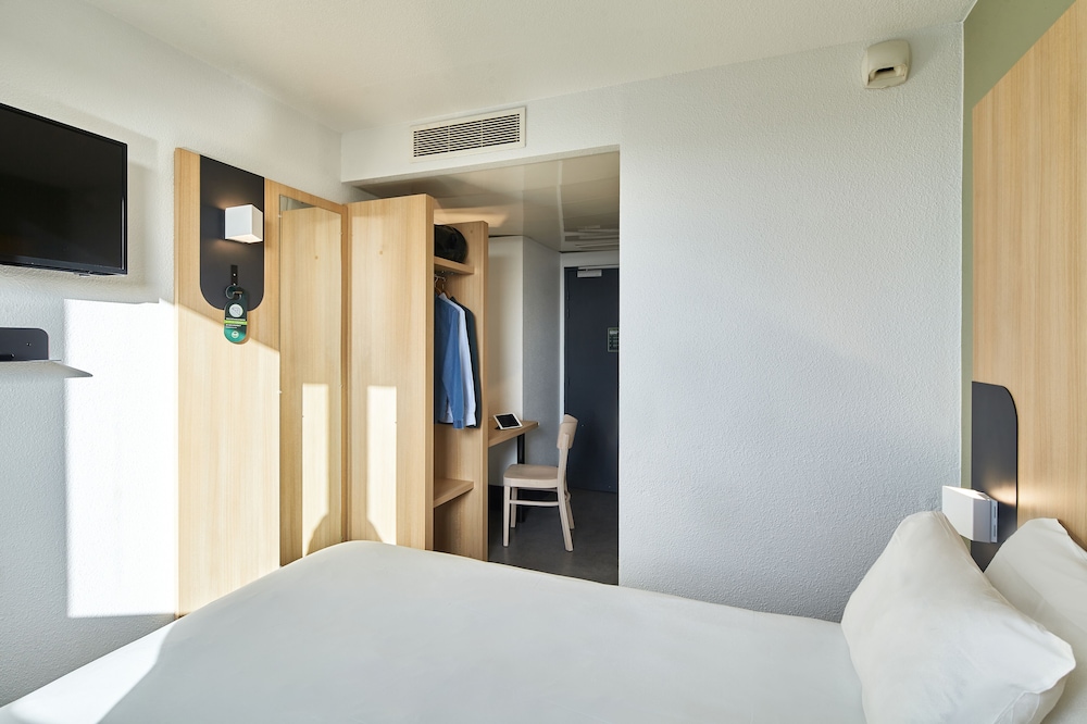 

Roma - Roissy-en-France - B&B HOTEL Paris Nord Gonesse Parc des Expos