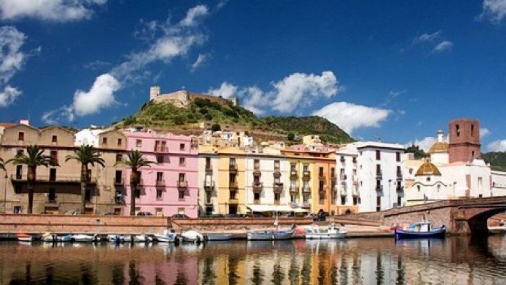 

Bologna - Bosa Marina - Corte Fiorita Albergo Diffuso