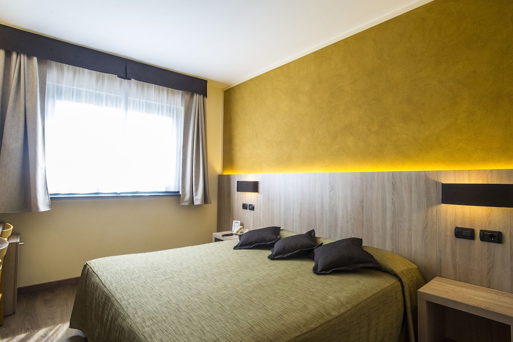 

Bari - Siena - Sangallo Park Hotel