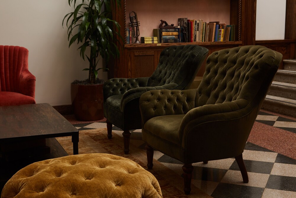 

Roma - West Hollywood - Normandie Hostel