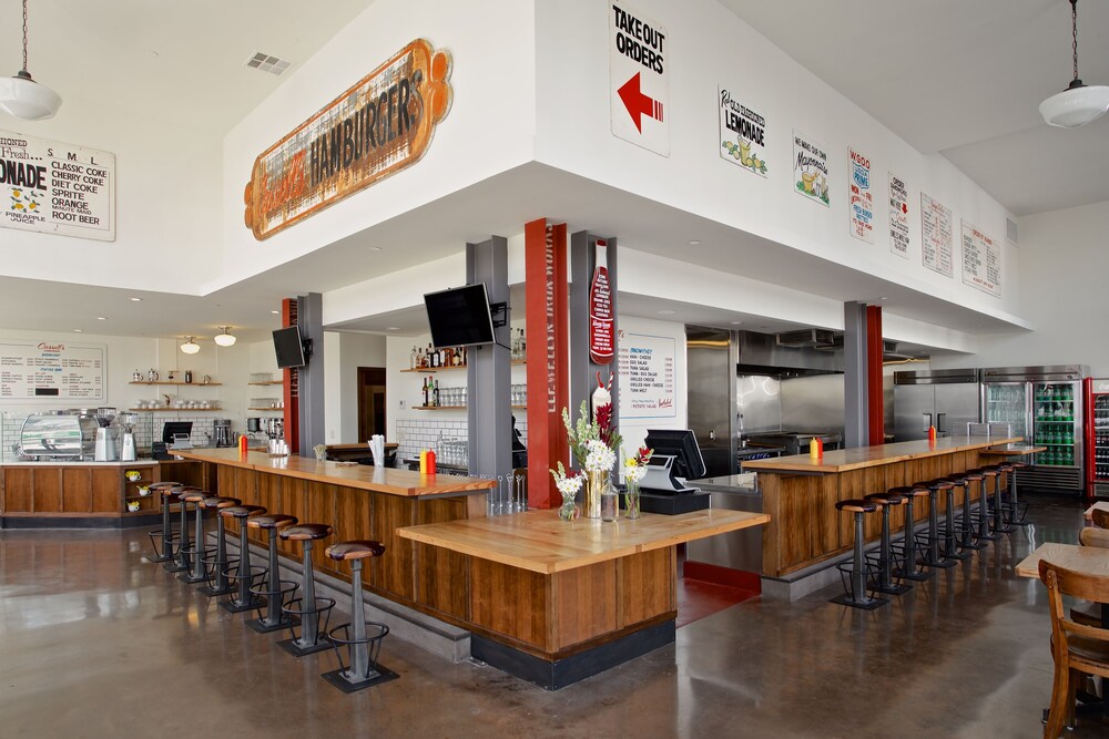 

Milano - West Hollywood - Normandie Hostel