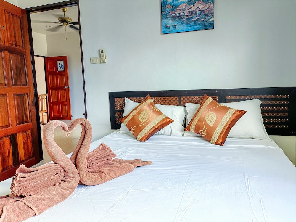 

Roma - Patong Beach - SR Sea View Apartments