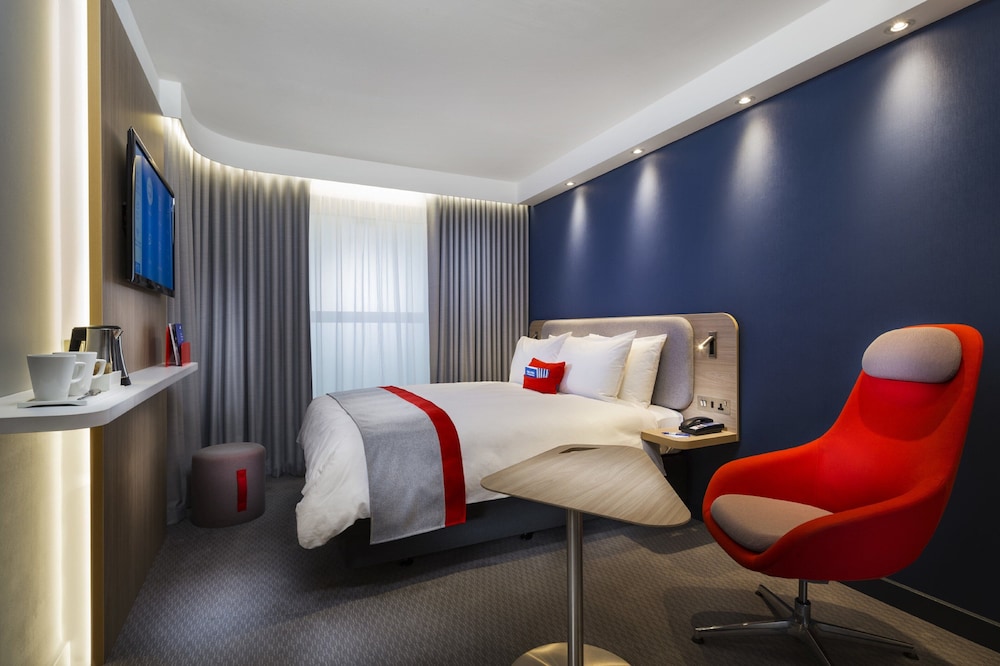 

Napoli - Cambridge, Cambridgeshire - Holiday Inn Express Cambridge West - Cambourne