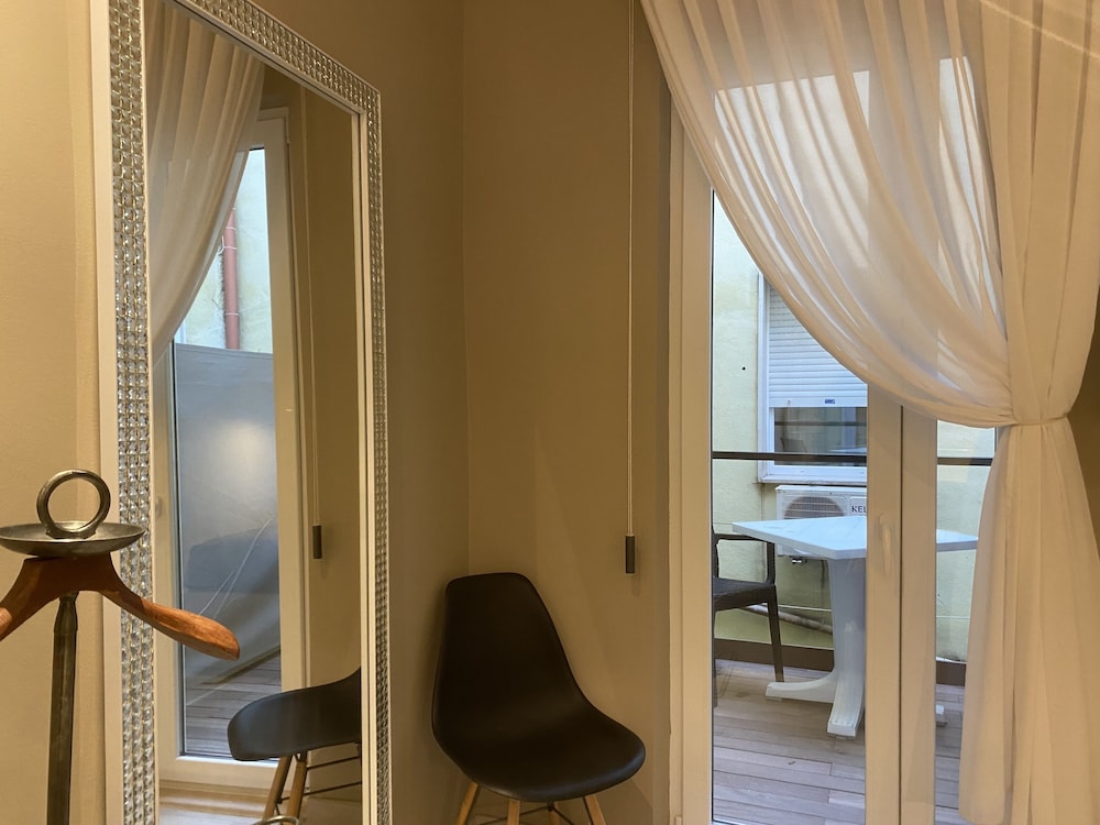 

Bologna - Foggia - Residenze Romano Ristorante & SPA albergo diffuso - WHITE