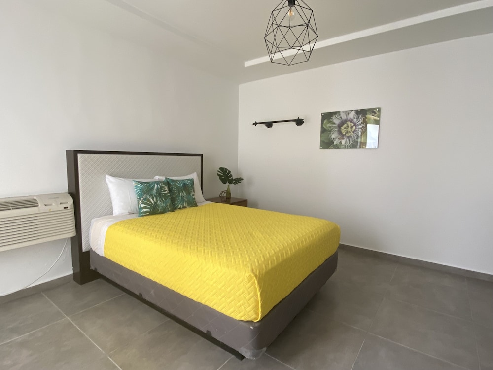 

Napoli - San Juan - Hotel Nest
