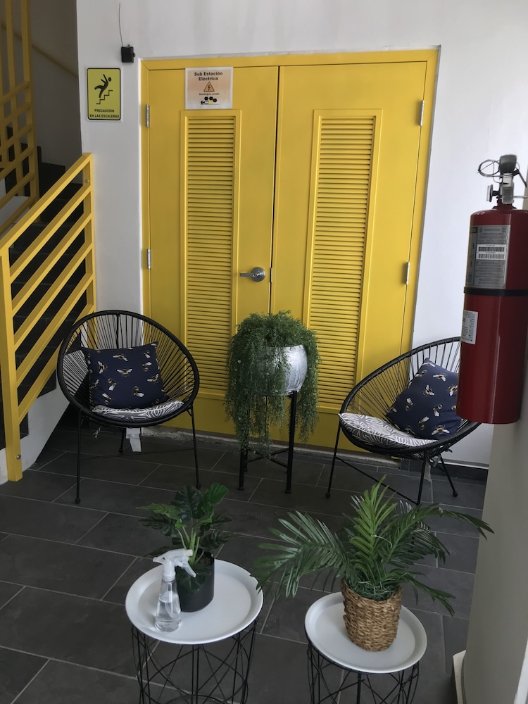 

Napoli - San Juan - Hotel Nest
