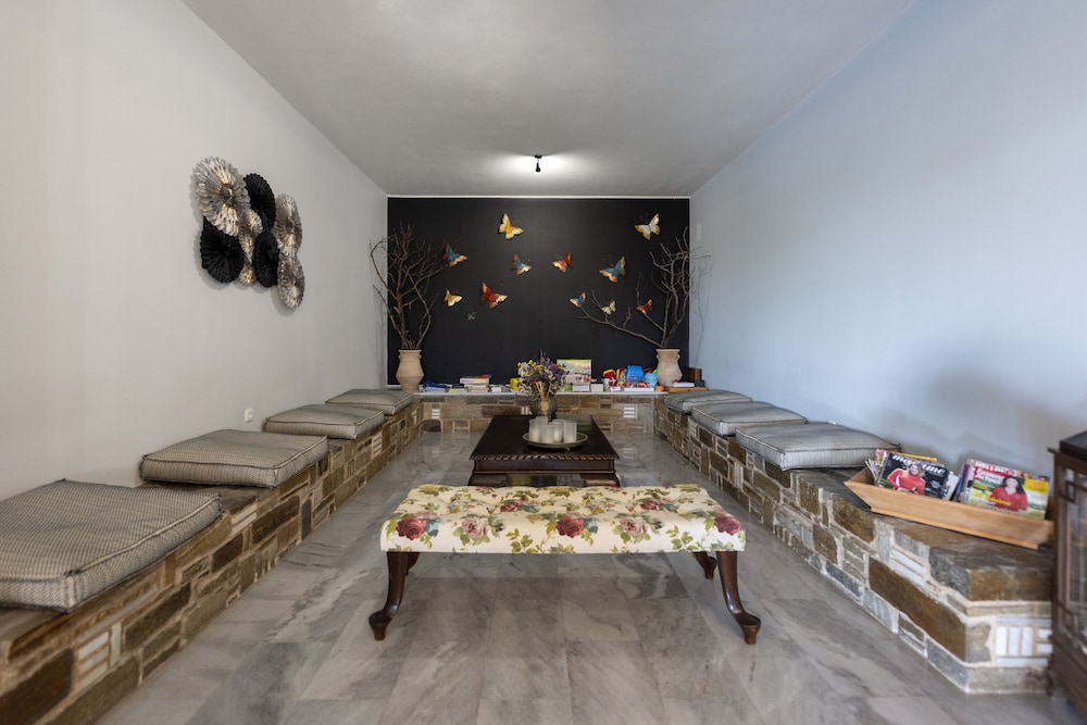 

Napoli - Pounda - Parosland Hotel