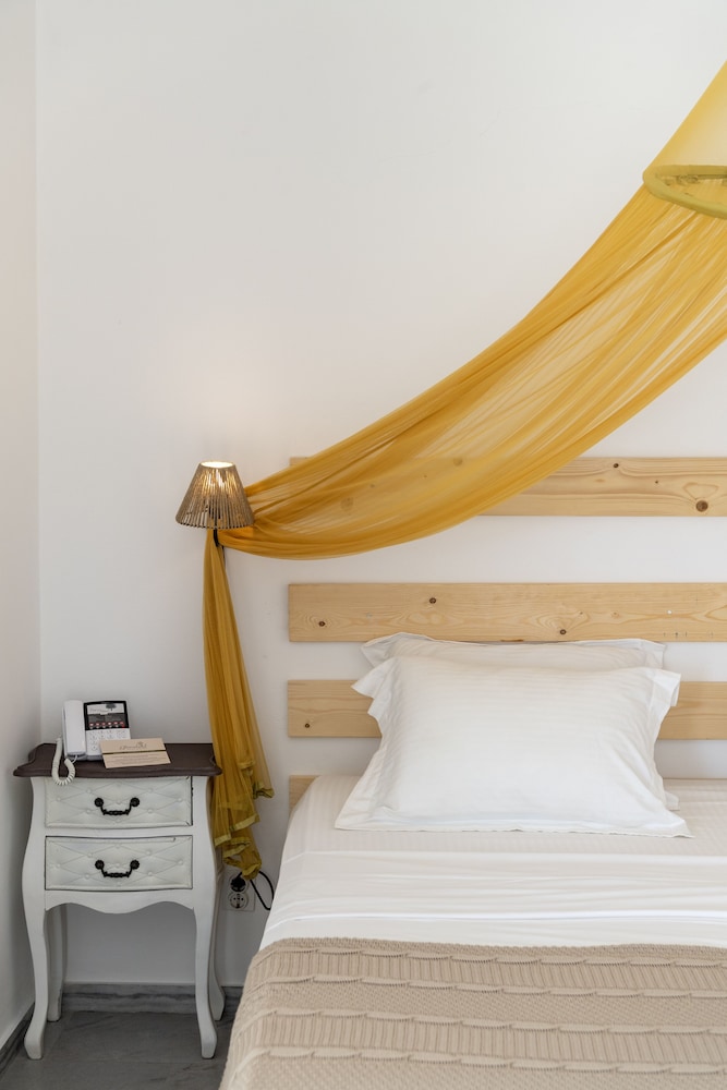 

Bologna - Aliki (Paros) - Parosland Hotel