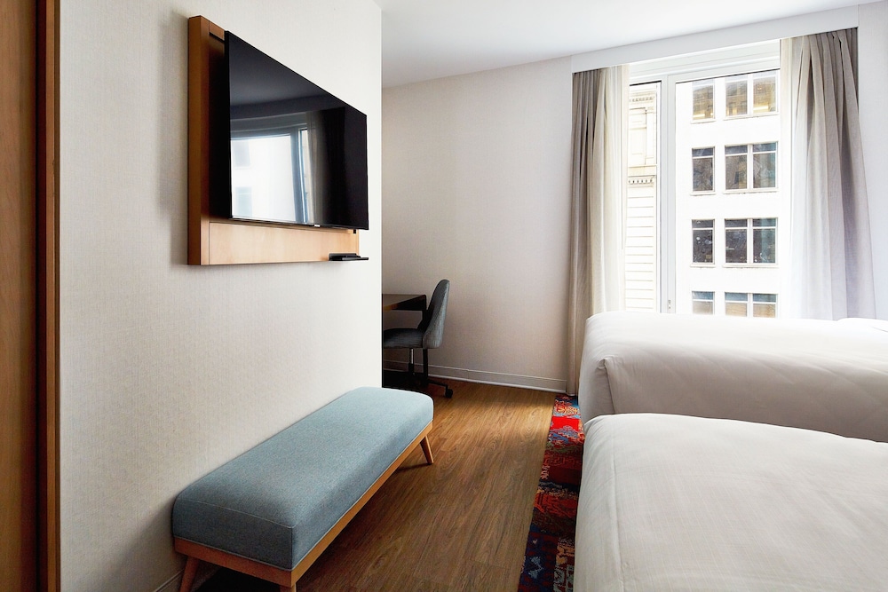 

Bologna - Brooklyn (NY) - Hotel Indigo NYC Financial District