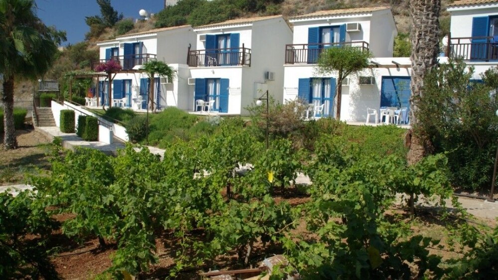 

Roma - Pissouri - Hylatio Tourist Village