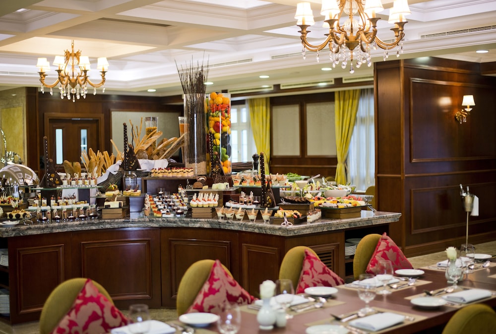 

Milano - Ash Shahaniya - Warwick Doha