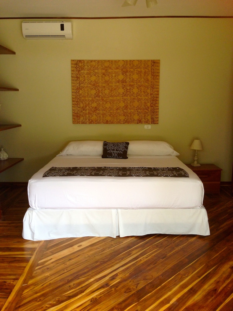 

Roma - Sámara - Montelaguna Boutique Hotel