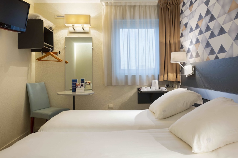 

Reggio Calabria - Cachan - Comfort Hotel Paris Porte d'Ivry