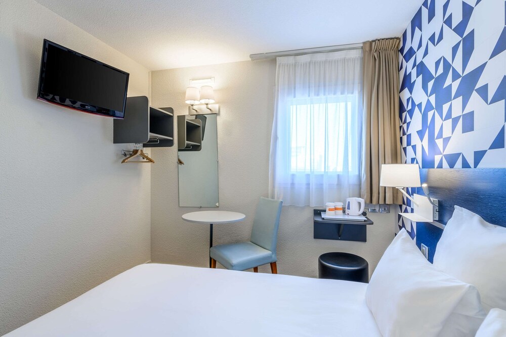 

Lamezia Terme - Ivry-sur-Seine - Comfort Hotel Paris Porte d'Ivry