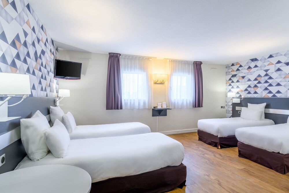 

Cagliari - Clamart - Comfort Hotel Paris Porte d'Ivry