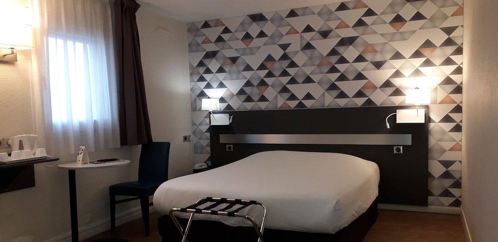 

Lamezia Terme - Ivry-sur-Seine - Comfort Hotel Paris Porte d'Ivry