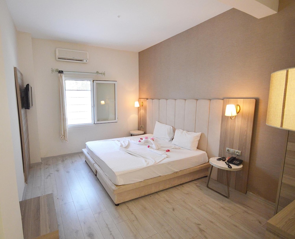 

Roma - Gumbet - The Hotel 48