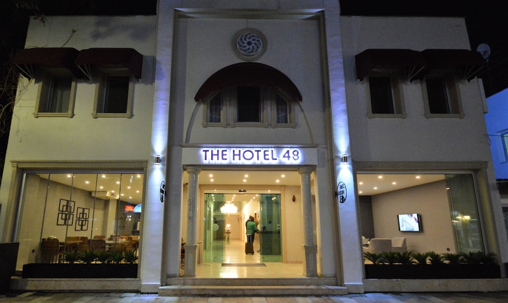 

Napoli - Ortakent - The Hotel 48
