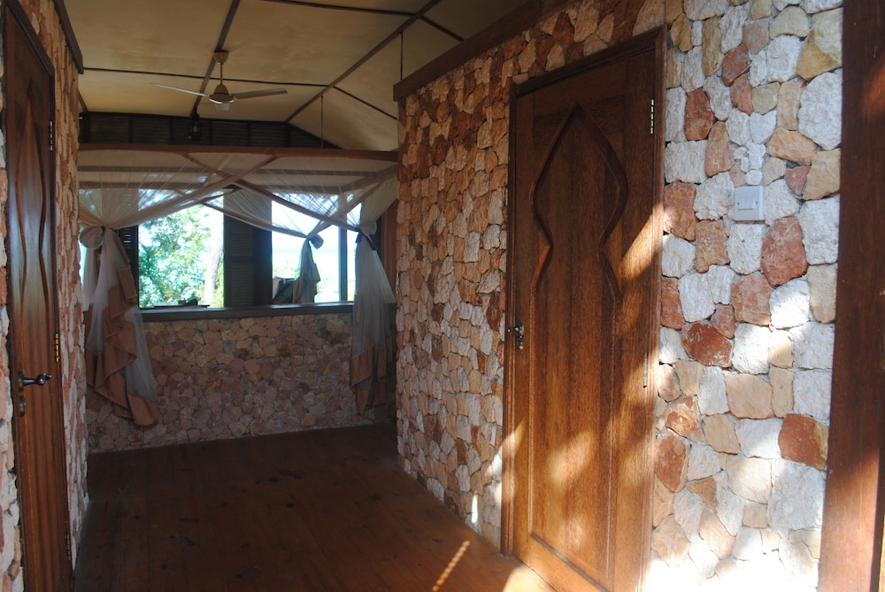 

Bologna - Kiwengwa - Seasons Lodge Zanzibar