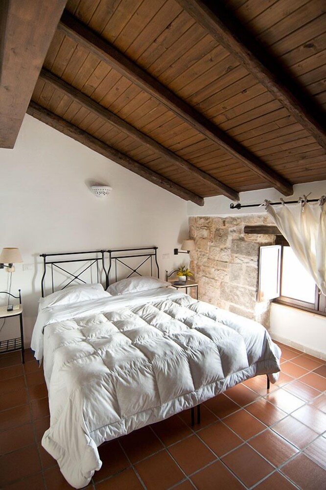 

Milano - Conversano - Hotel Corte Altavilla