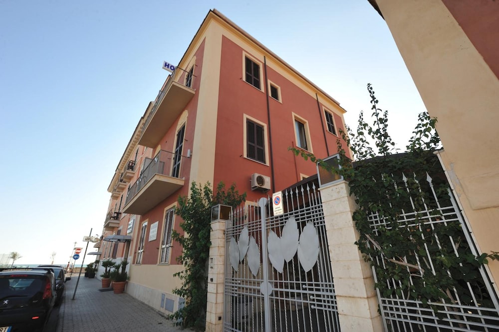 Milano - Ladispoli - Hotel Miramare