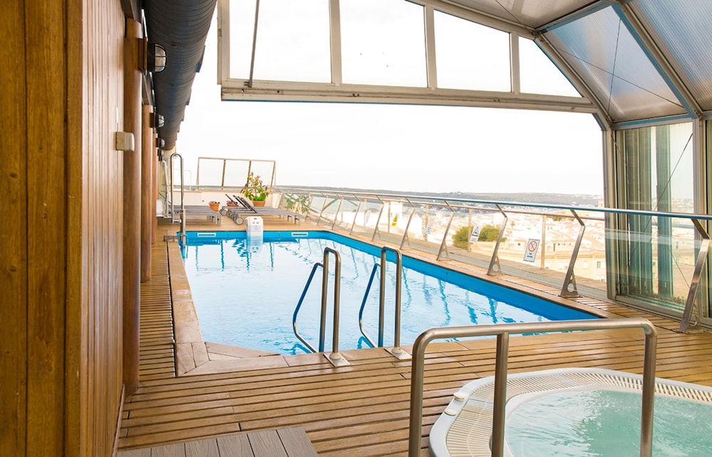 

Napoli - Mahon - ARTIEM Capri Hotel