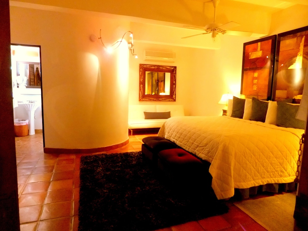 

Milano - San Juan - Acacia Boutique Hotel