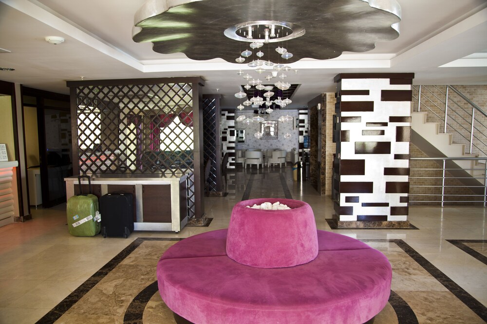 

Milano - Colakli - Holiday City Hotel