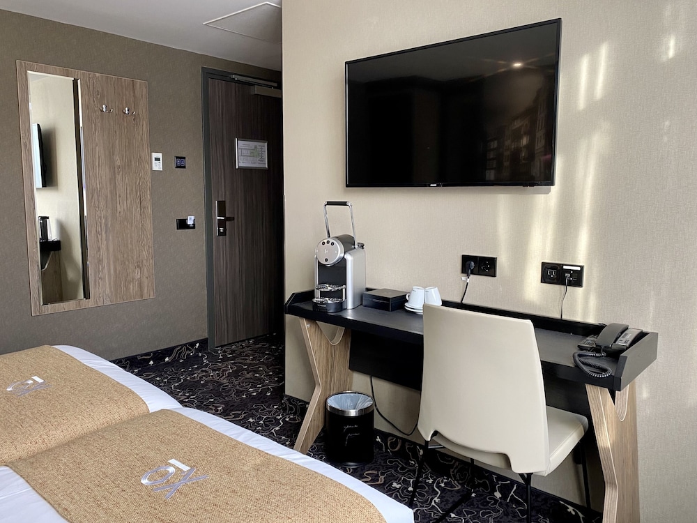 

Milano - Amstelveen - XO Hotels Infinity