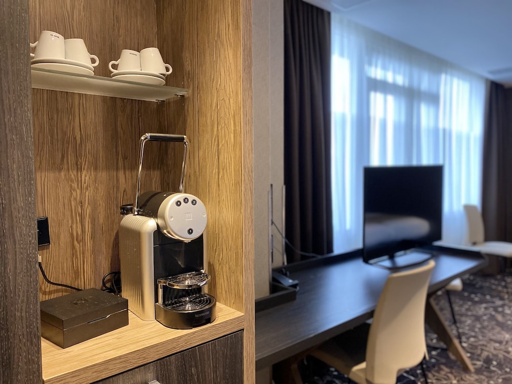 

Napoli - Zaandam - XO Hotels Infinity