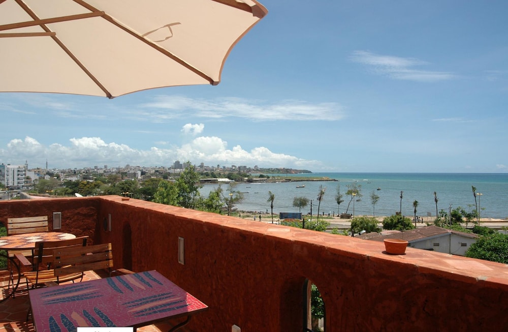 

Roma - Senegal - Hôtel Le Djoloff