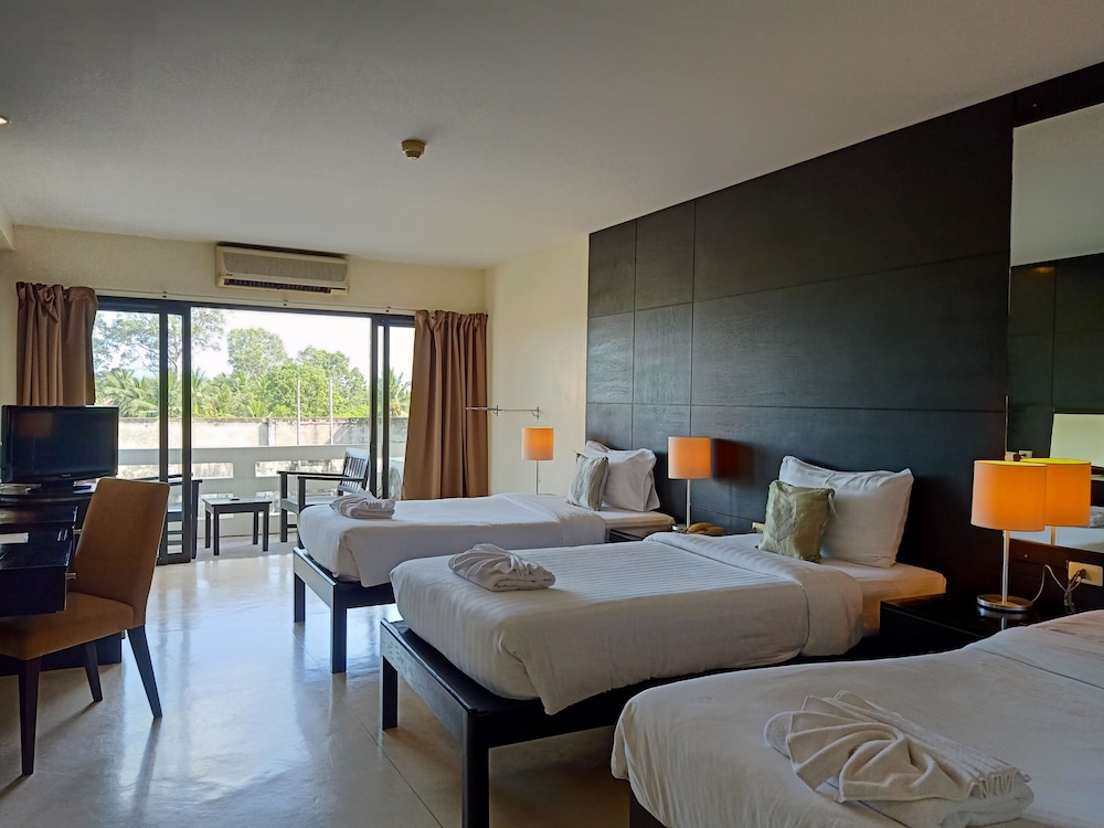

Roma - Ban Bang Po - Koh Samui - Amarin Samui Hotel - SHA Plus Certified