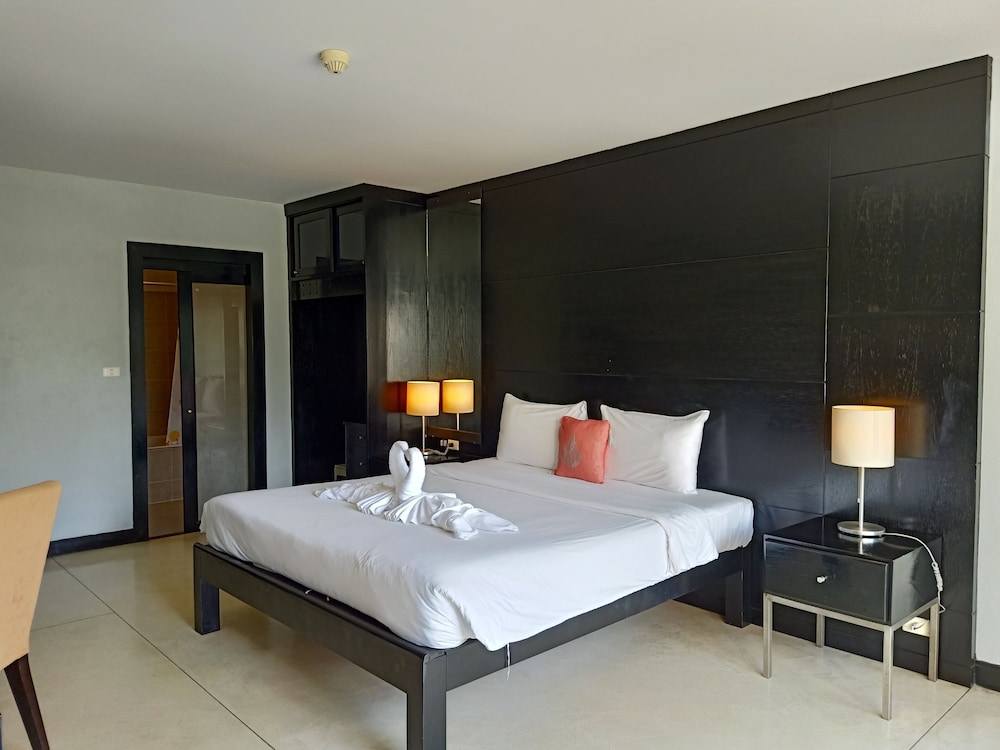 

Roma - Ban Bang Po - Koh Samui - Amarin Samui Hotel - SHA Plus Certified