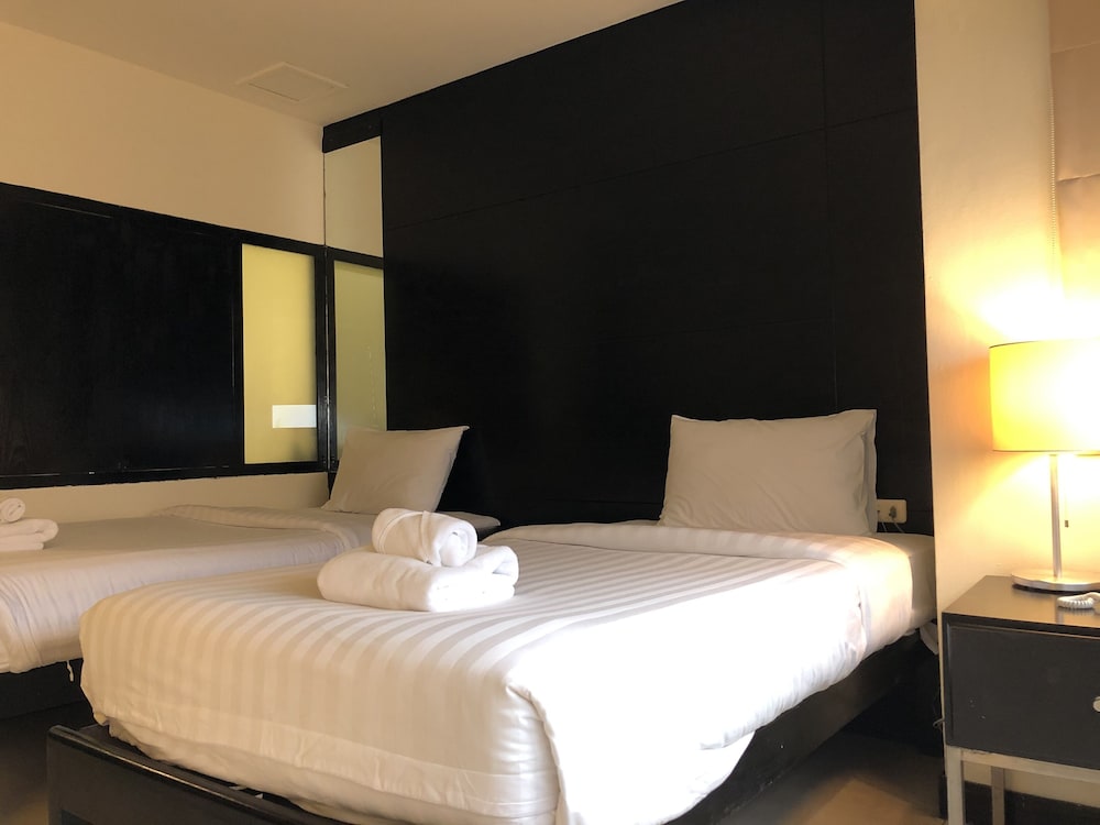 

Bologna - Ban Bang Po - Koh Samui - Amarin Samui Hotel - SHA Plus Certified