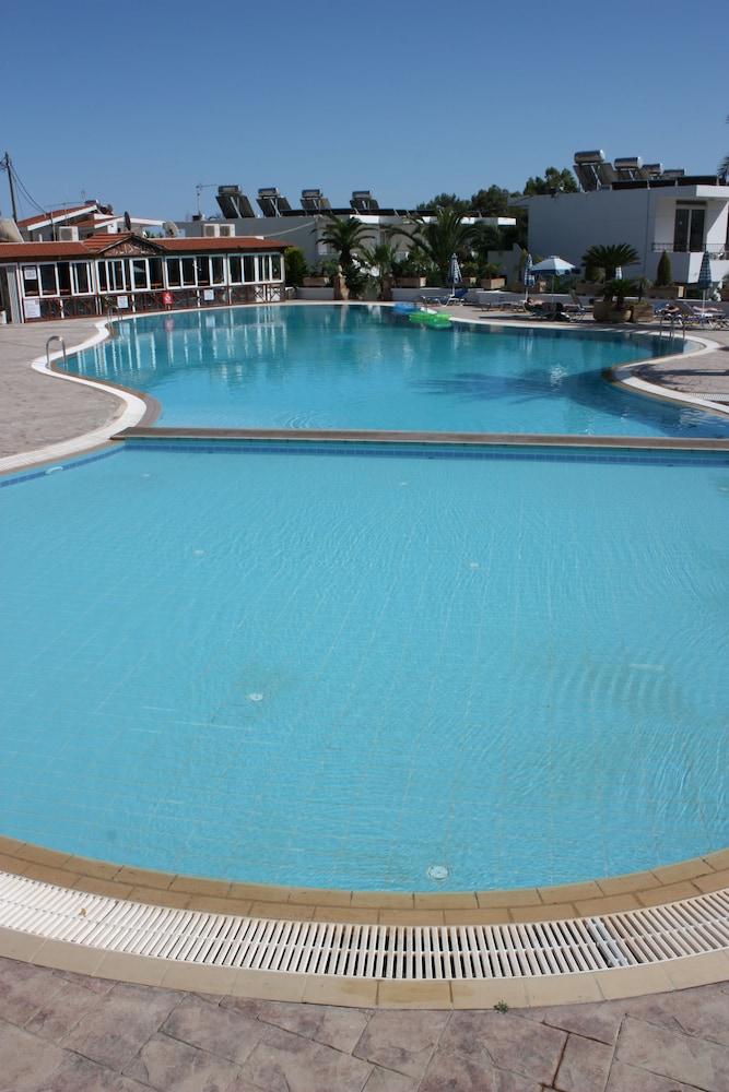 

Roma - Lindos - Coliseum Studios & Apartments