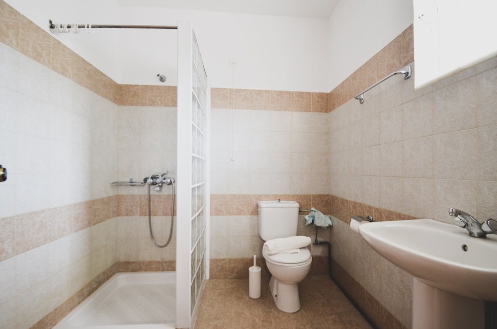 

Bari - Pefkos - Coliseum Studios & Apartments