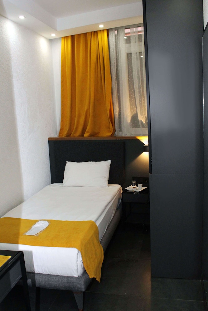 

Bologna - Istanbul - Istanbul Fair Hotel
