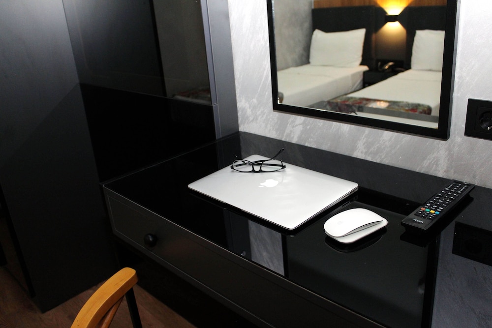 

Brindisi - Istanbul - Istanbul Fair Hotel
