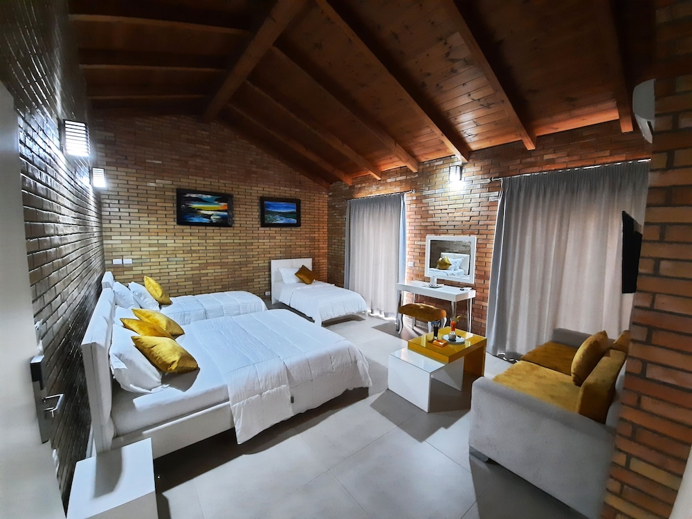 

Milano - Sarandë - Hotel Piccolino