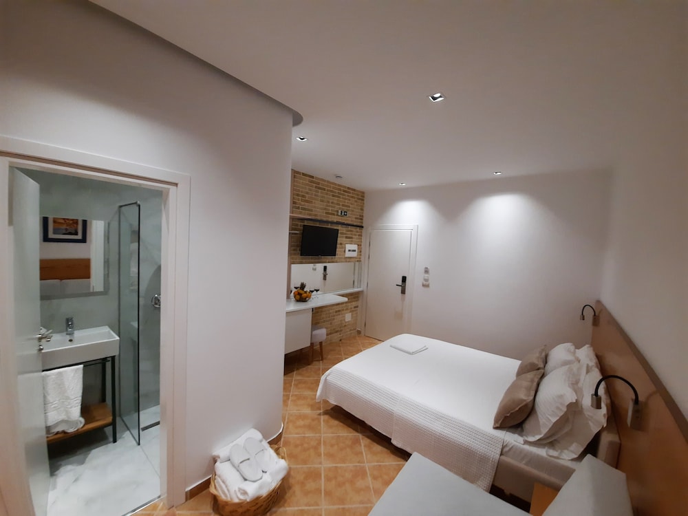 

Pisa - Sarandë - Hotel Piccolino