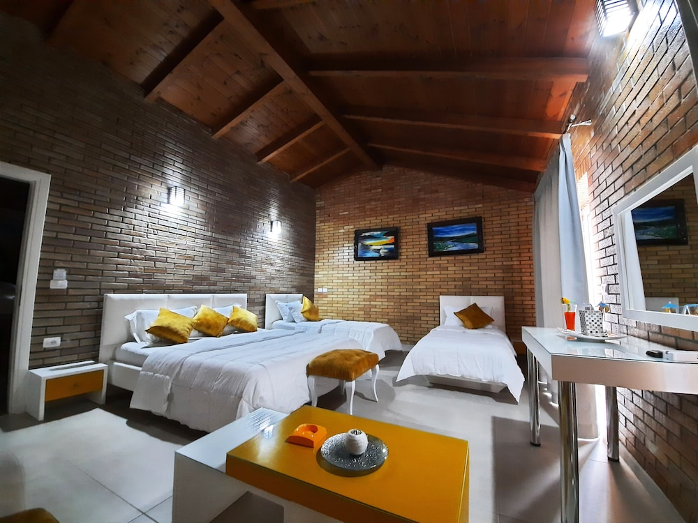 

Brindisi - Sarandë - Hotel Piccolino