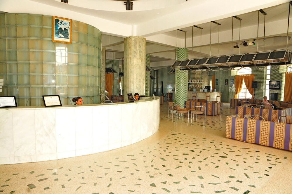 

Roma - Inezgane - Appart-Hôtel Tagadirt
