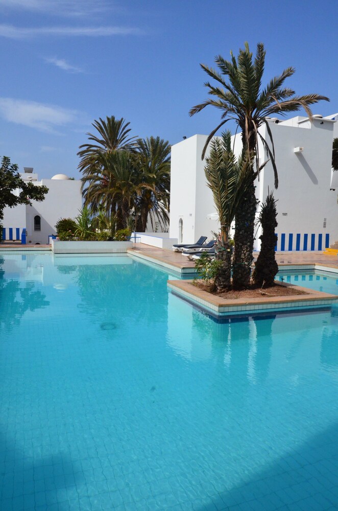 

Napoli - Inezgane - Appart-Hôtel Tagadirt