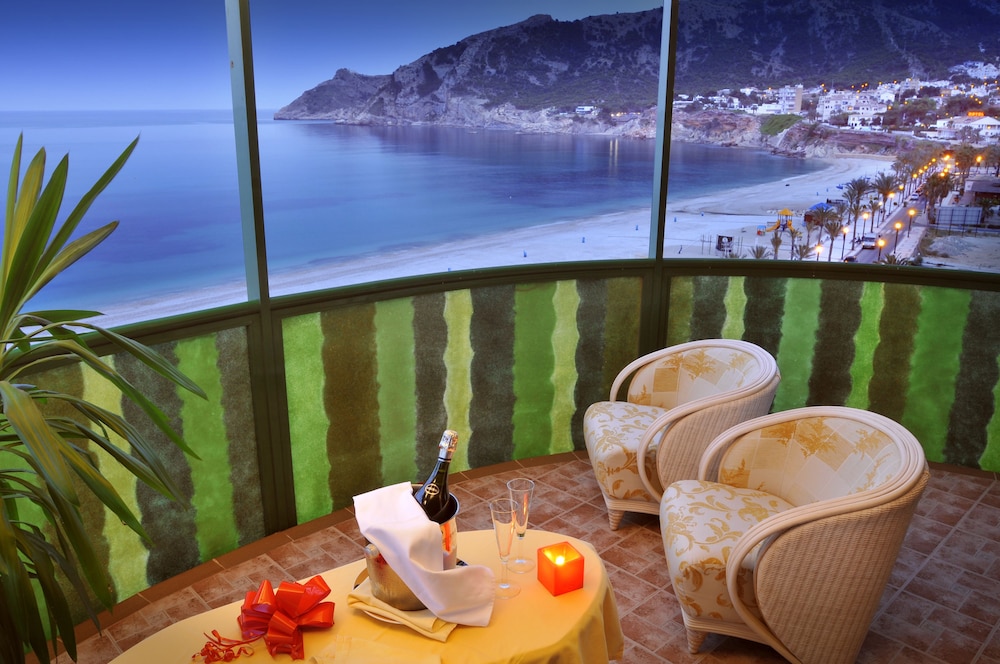 

Bologna - Alfaz del Pi - KAKTUS Hotel Kaktus Albir