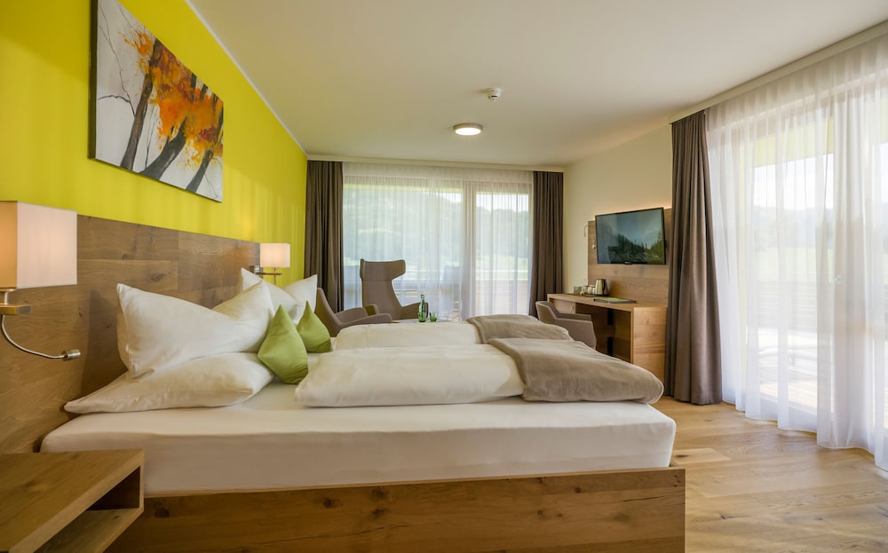 

Bari - Kufstein - DAS SIEBEN - Adults Only