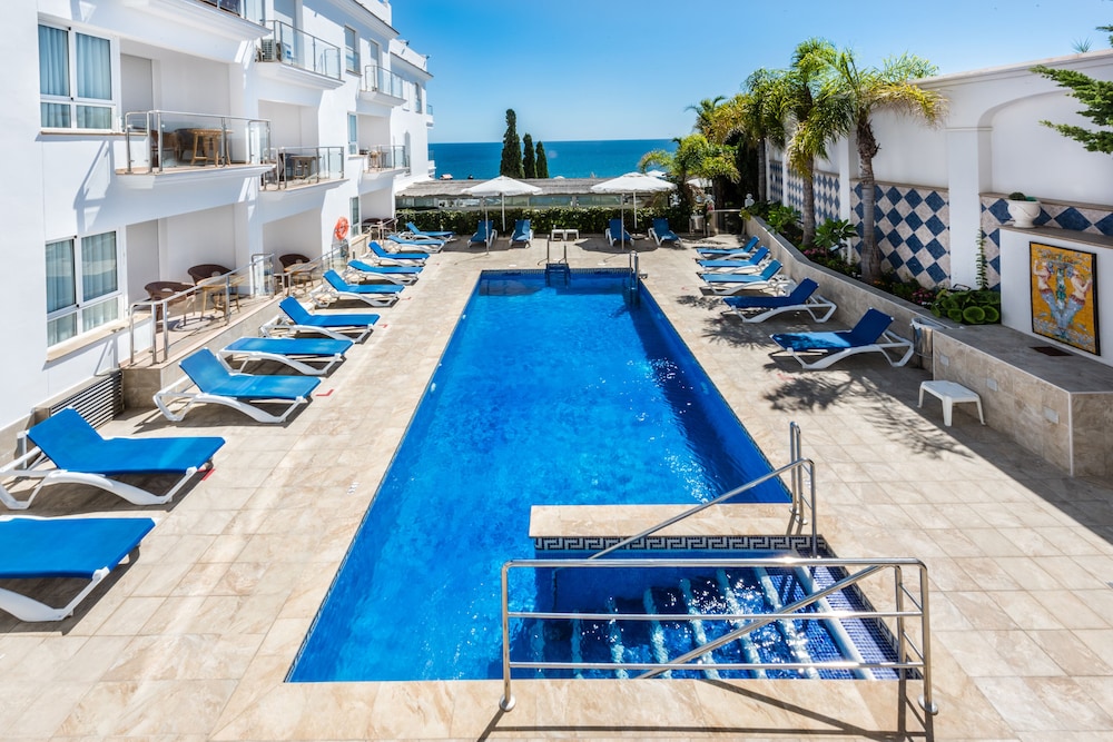 

Cagliari - Nerja - Toboso Apar - Turis