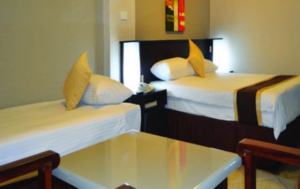 

Bologna - Suva - Peninsula International Hotel