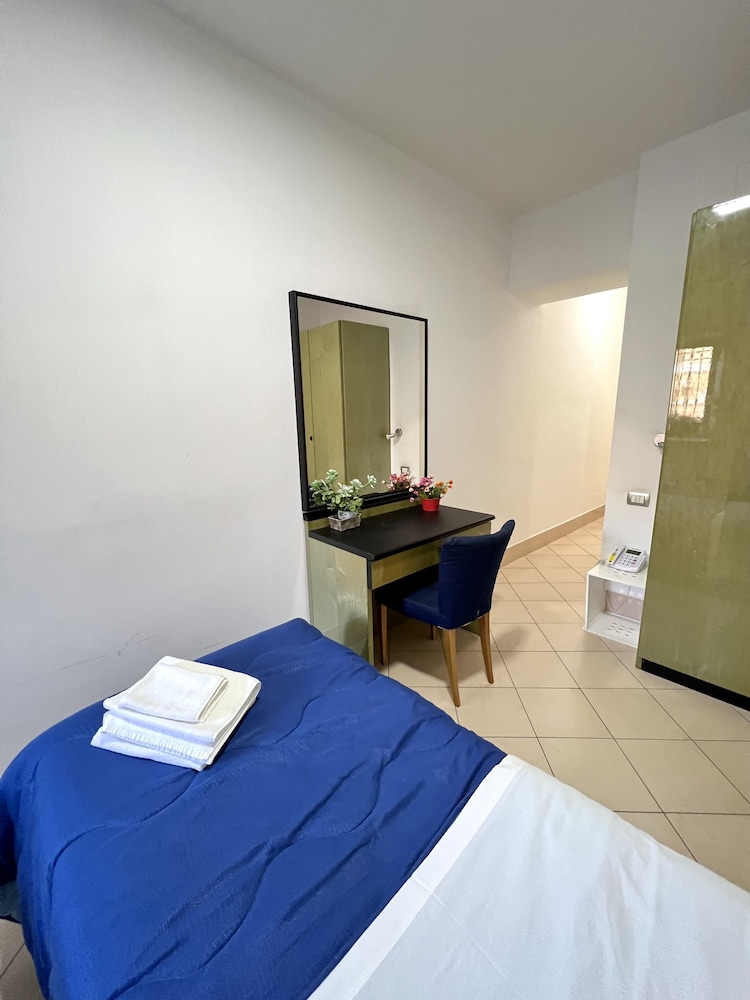 

Bari - Siracusa - Hotel Como